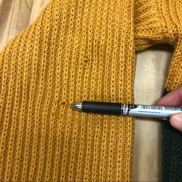 Hem & Thread Color block Crewneck sweater - Picture 8 of 13